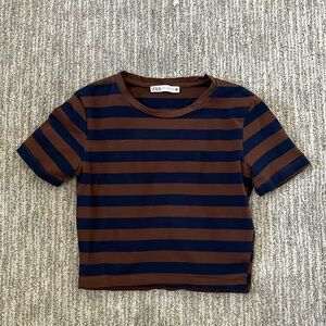 ZARA - women’s crop T-shirt fitted size XS